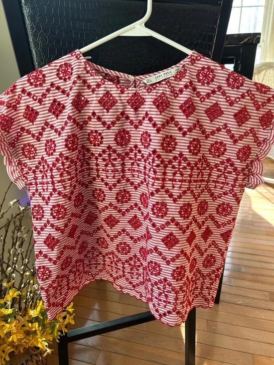 Zara Striped Eyelet Boxy Style Top - Picture 2 of 15